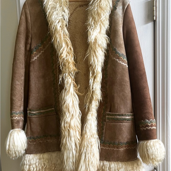 Jackets & Blazers - Vintage Tan Teddy Jacket with Embroidery Accents